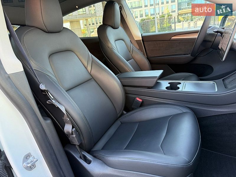 Позашляховик / Кросовер Tesla Model Y 2023 в Києві