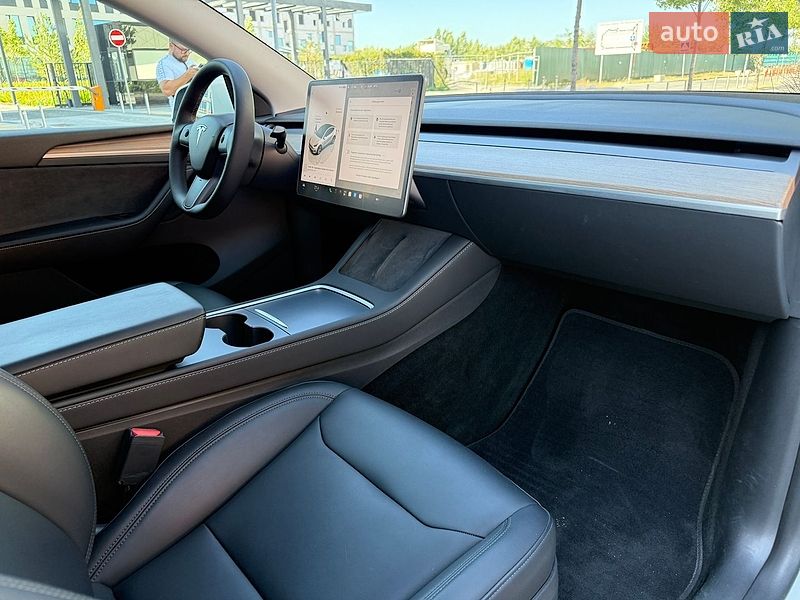 Позашляховик / Кросовер Tesla Model Y 2023 в Києві