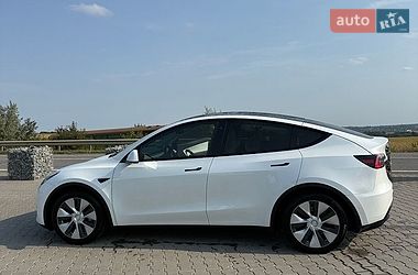Tesla Model Y  2021