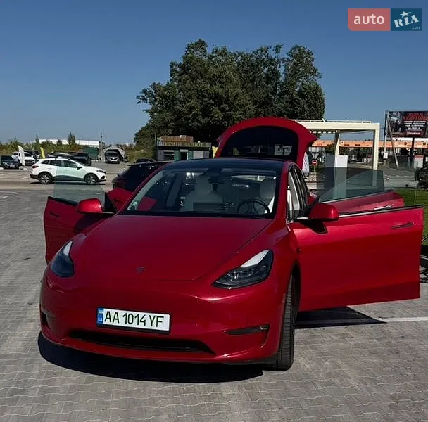 Tesla Model Y 2023