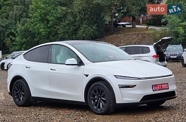 Внедорожник / Кроссовер Tesla Model Y 2025 в Львове