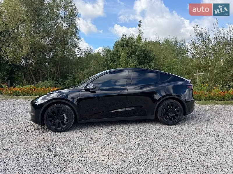 Tesla Model Y 2020