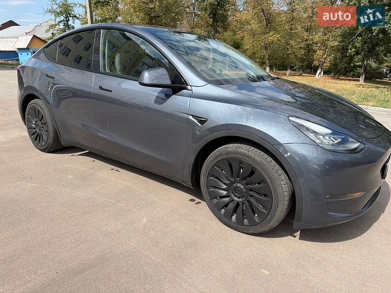 Tesla Model Y 2022