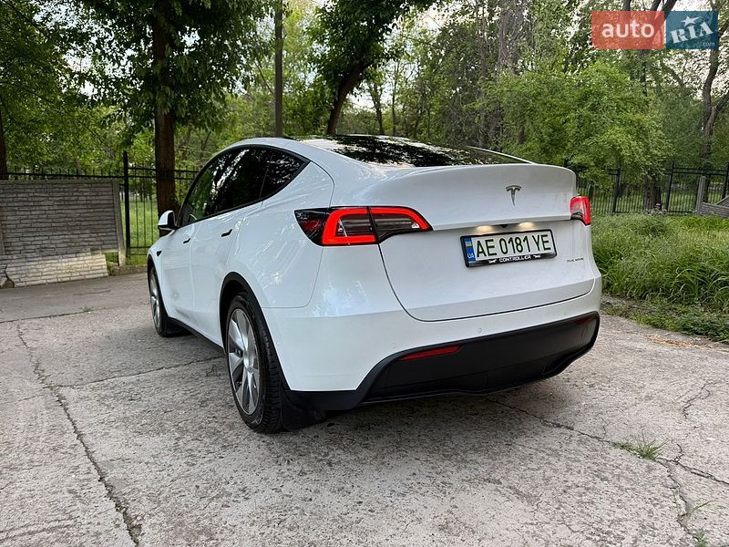 Внедорожник / Кроссовер Tesla Model Y 2021 в Днепре