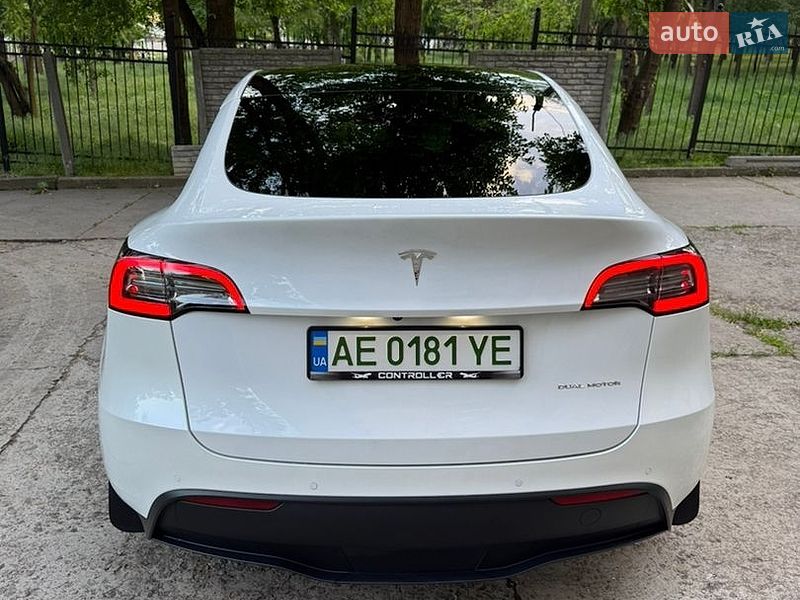Внедорожник / Кроссовер Tesla Model Y 2021 в Днепре
