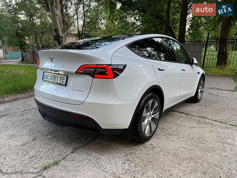 Внедорожник / Кроссовер Tesla Model Y 2021 в Днепре
