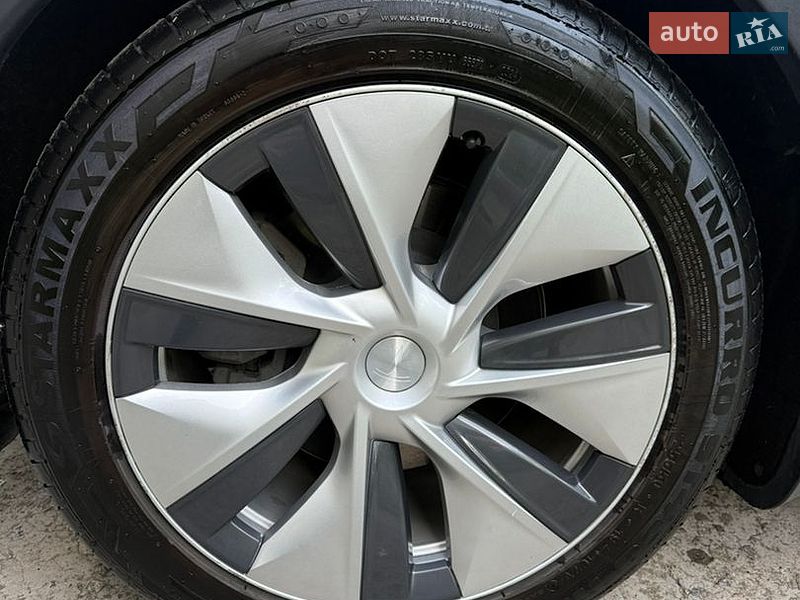 Внедорожник / Кроссовер Tesla Model Y 2021 в Днепре