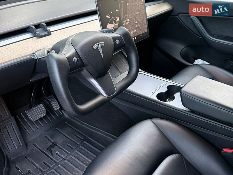 Внедорожник / Кроссовер Tesla Model Y 2021 в Днепре