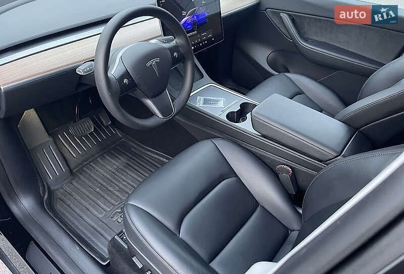 Внедорожник / Кроссовер Tesla Model Y 2022 в Львове