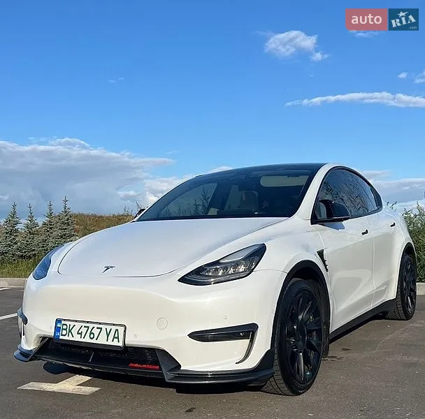 Tesla Model Y 2021