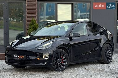 Tesla Model Y  2022