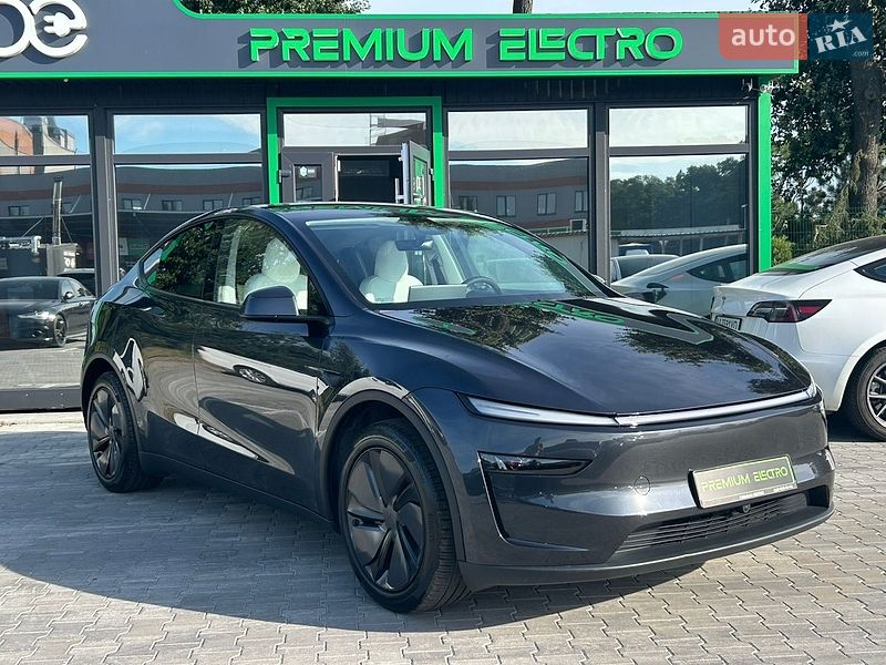 Внедорожник / Кроссовер Tesla Model Y 2025 в Киеве