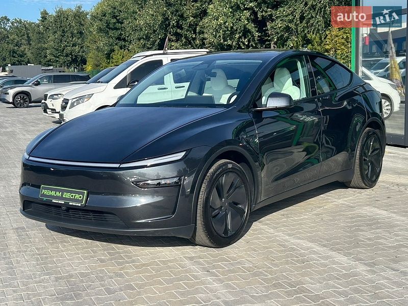 Внедорожник / Кроссовер Tesla Model Y 2025 в Киеве