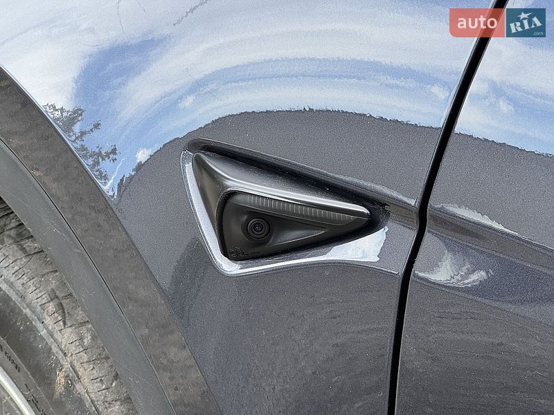 Внедорожник / Кроссовер Tesla Model Y 2022 в Днепре