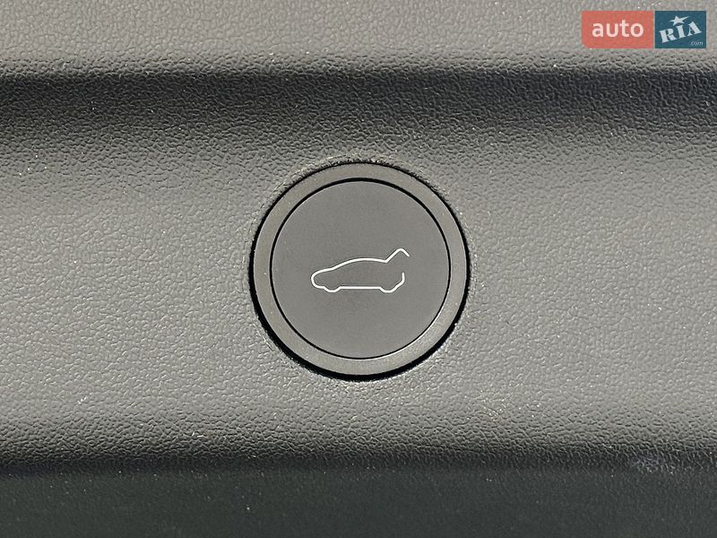 Внедорожник / Кроссовер Tesla Model Y 2022 в Днепре