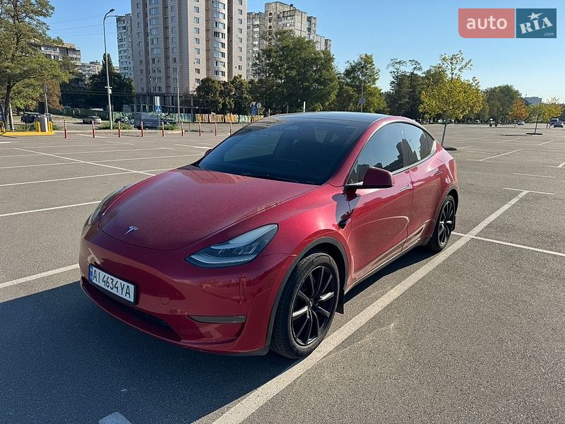 Позашляховик / Кросовер Tesla Model Y 2023 в Києві