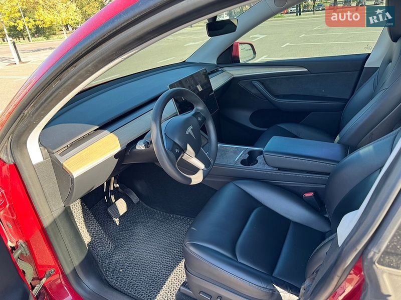 Позашляховик / Кросовер Tesla Model Y 2023 в Києві