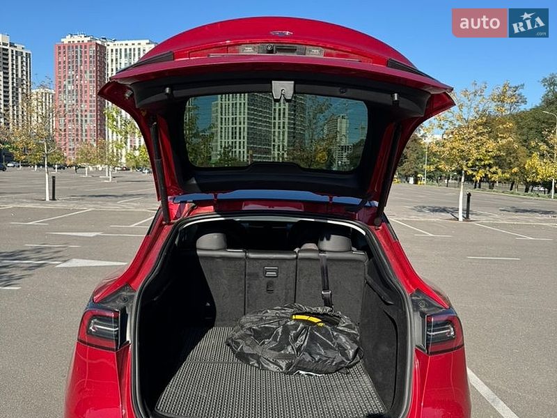 Позашляховик / Кросовер Tesla Model Y 2023 в Києві