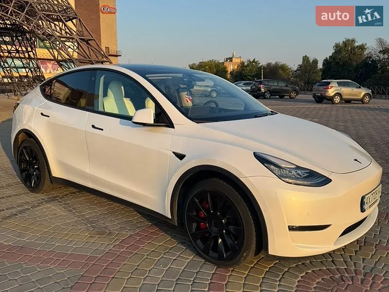 Tesla Model Y 2020
