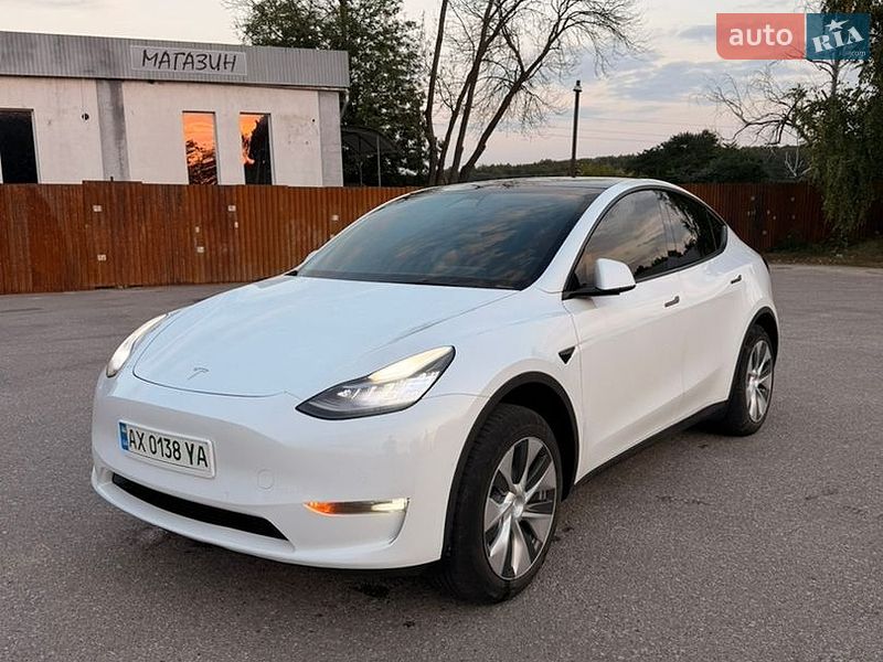 Tesla Model Y 2021