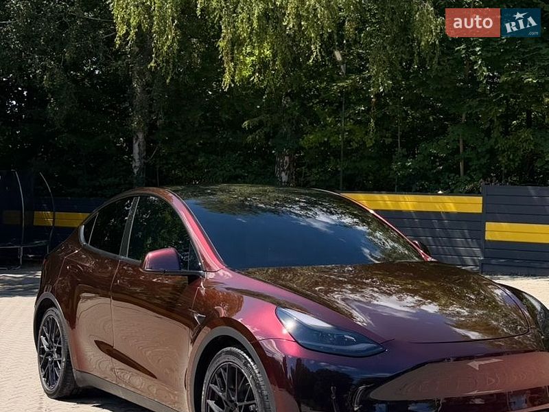 Внедорожник / Кроссовер Tesla Model Y 2021 в Киеве