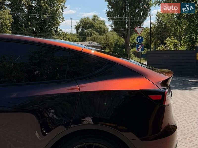 Внедорожник / Кроссовер Tesla Model Y 2021 в Киеве