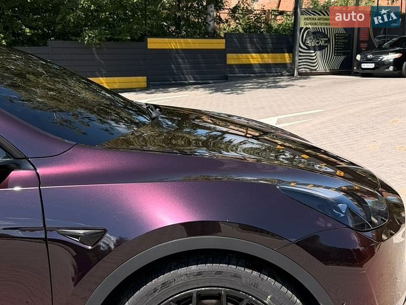 Внедорожник / Кроссовер Tesla Model Y 2021 в Киеве