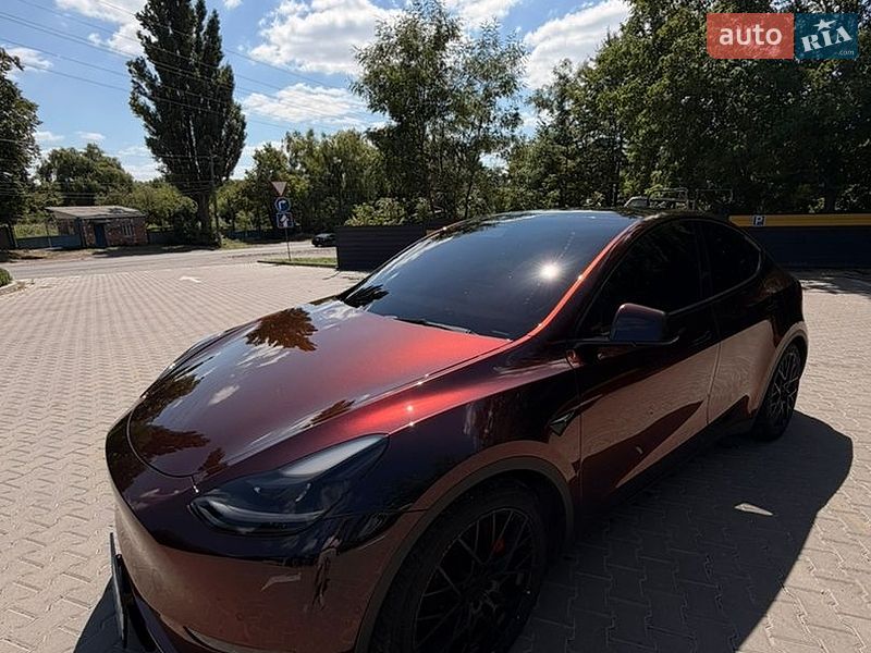 Внедорожник / Кроссовер Tesla Model Y 2021 в Киеве