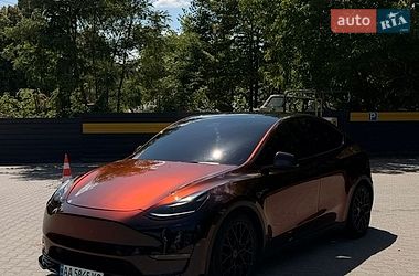 Внедорожник / Кроссовер Tesla Model Y 2021 в Киеве