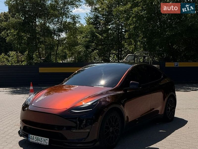 Внедорожник / Кроссовер Tesla Model Y 2021 в Киеве