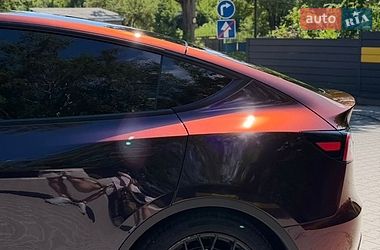 Внедорожник / Кроссовер Tesla Model Y 2021 в Киеве