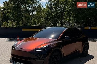 Внедорожник / Кроссовер Tesla Model Y 2021 в Киеве