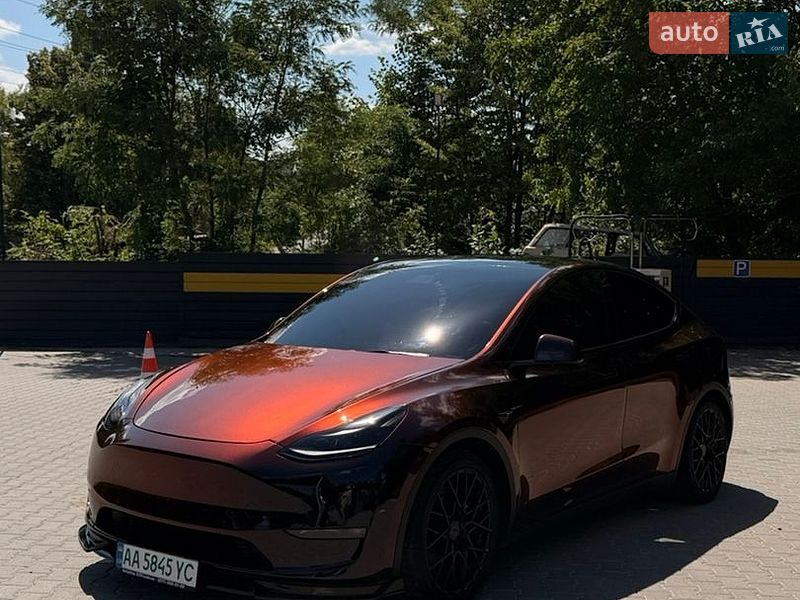 Внедорожник / Кроссовер Tesla Model Y 2021 в Киеве