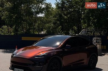 Внедорожник / Кроссовер Tesla Model Y 2021 в Киеве
