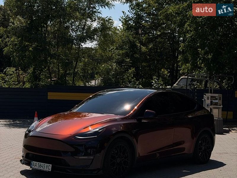 Внедорожник / Кроссовер Tesla Model Y 2021 в Киеве