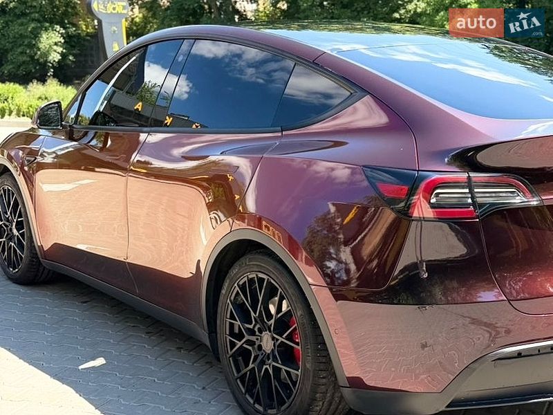 Внедорожник / Кроссовер Tesla Model Y 2021 в Киеве