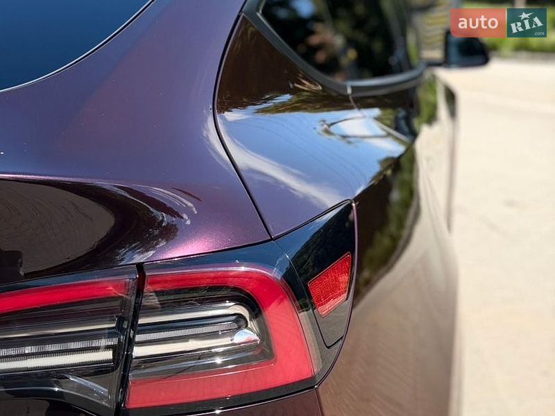 Внедорожник / Кроссовер Tesla Model Y 2021 в Киеве