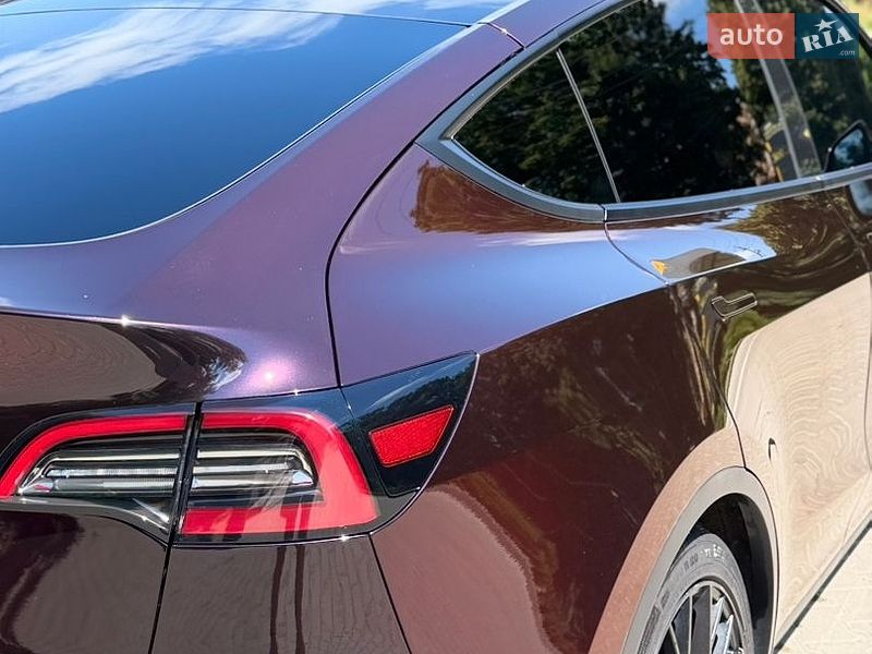 Внедорожник / Кроссовер Tesla Model Y 2021 в Киеве