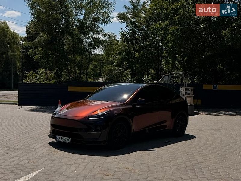 Внедорожник / Кроссовер Tesla Model Y 2021 в Киеве