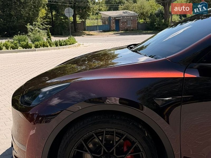 Внедорожник / Кроссовер Tesla Model Y 2021 в Киеве