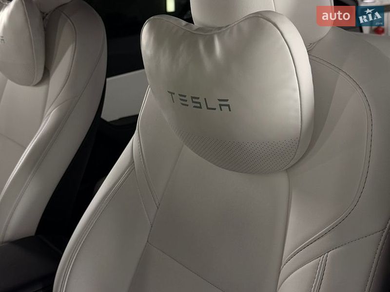 Внедорожник / Кроссовер Tesla Model Y 2021 в Киеве