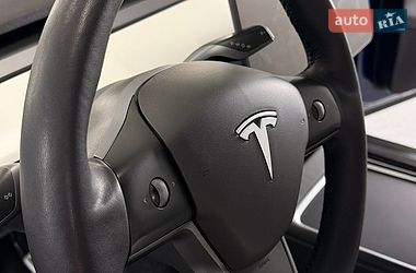 Внедорожник / Кроссовер Tesla Model Y 2021 в Киеве