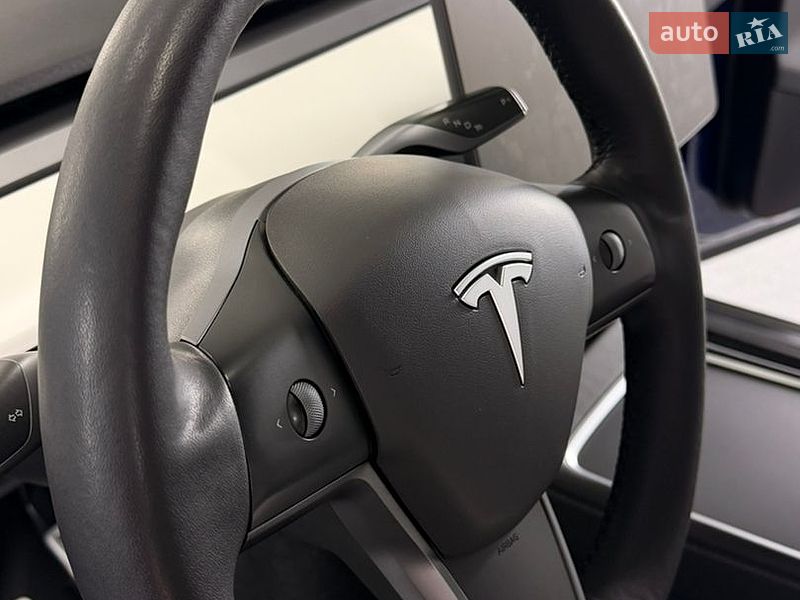 Внедорожник / Кроссовер Tesla Model Y 2021 в Киеве