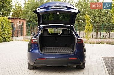 Внедорожник / Кроссовер Tesla Model Y 2022 в Луцке