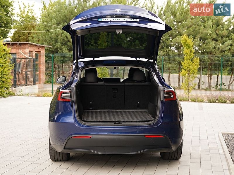 Внедорожник / Кроссовер Tesla Model Y 2022 в Луцке