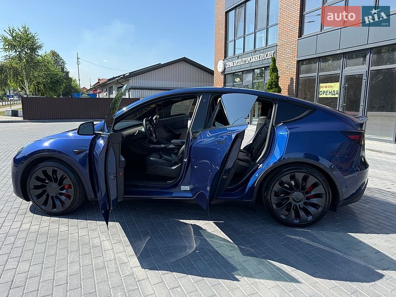 Внедорожник / Кроссовер Tesla Model Y 2022 в Виннице
