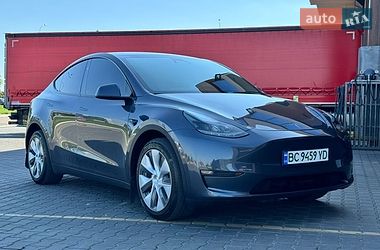 Tesla Model Y  2023