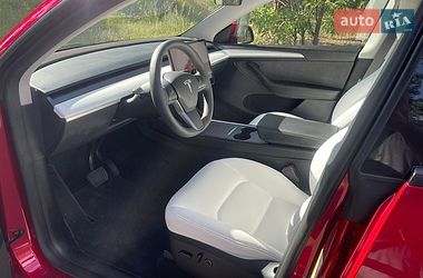 Внедорожник / Кроссовер Tesla Model Y 2024 в Киеве