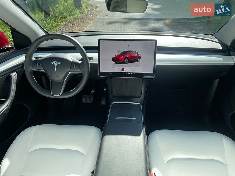 Внедорожник / Кроссовер Tesla Model Y 2024 в Киеве