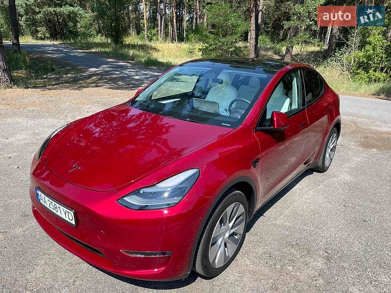 Внедорожник / Кроссовер Tesla Model Y 2024 в Киеве